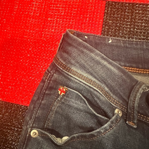 Hudson Collin skinny jeans size 28
Inseam 28” - Picture 5 of 9